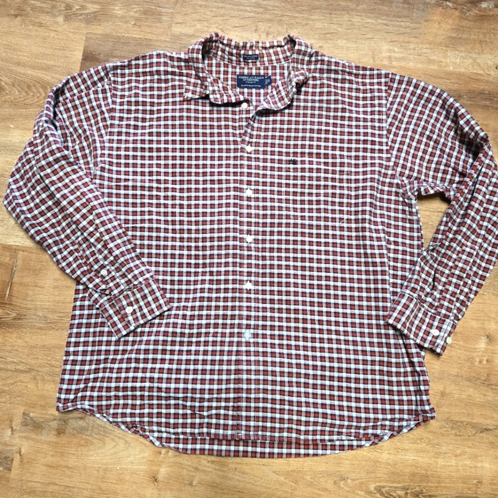 American Eagle Outfitters Red, Navy Blue, And White Casual Button Down Shirt